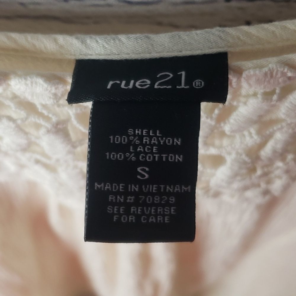 Rue21 Top - Picture 3 of 4